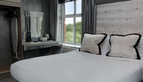 Standard Room, 1 Double Bed, Non Smoking (Converts to 2 Twin Beds)