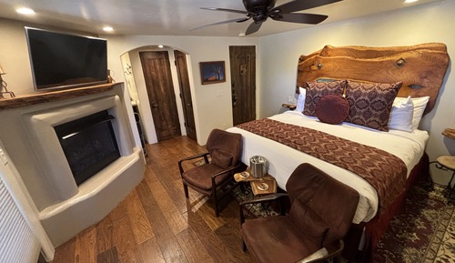 Standard Room, 1 King Bed (Mesquite)