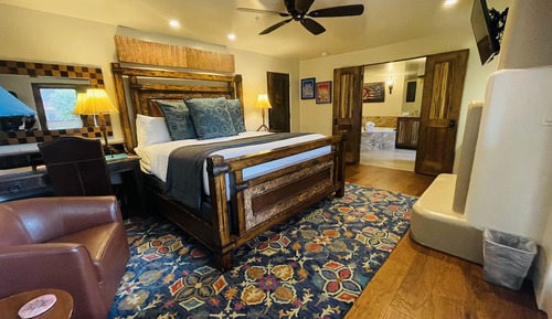 Deluxe Room, 1 King Bed (Sunset)