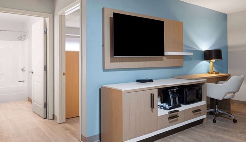 Suite, 1 King Bed, Non Smoking