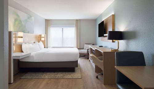 Suite, 1 King Bed, Non Smoking, Hot Tub