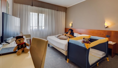 Family Room, Multiple Beds