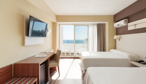Standard Room (2 adults + 1 child)