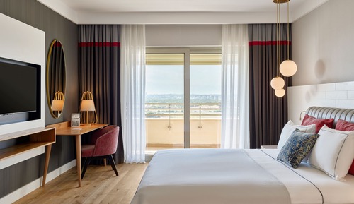 Grand Designer Suite (2 Adult + 2 Children)
