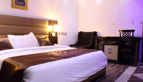Honeymoon Room