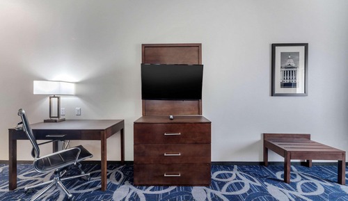 Suite, 1 King Bed, Non Smoking