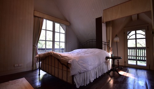 4 Bedrooms Villa