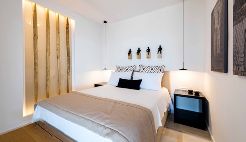 Honeymoon Suite