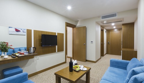 Suite, Sea View