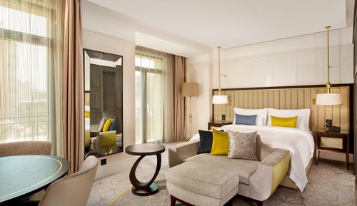 Grand Room, 1 Queen Bed