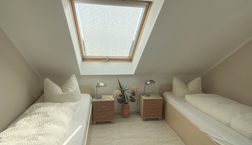 Economy Twin Room, Ensuite