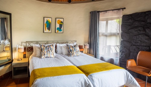 Classic Twin Room (Rondawel)
