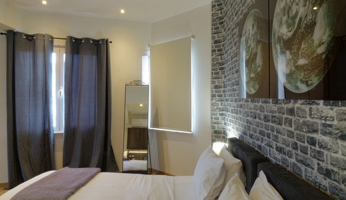 Deluxe Suite, City View