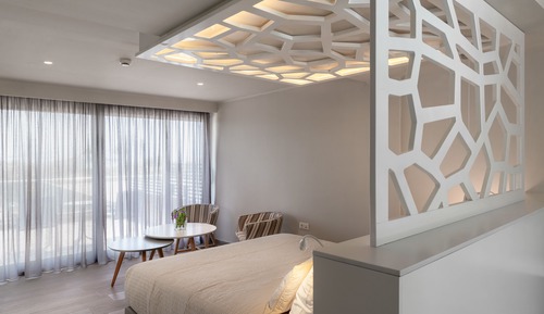 Deluxe Suite, Partial Sea View (Outdoor or Indoor Jacuzzi)