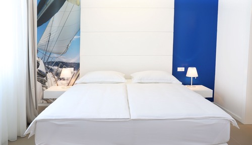 Deluxe Double Room, City View