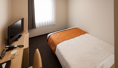 Standard Semi Double Room