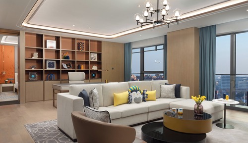 Deluxe Suite