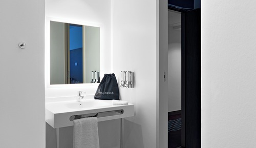 Room, Connecting Rooms