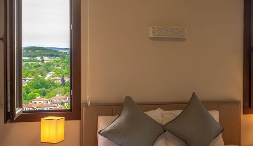 Classic Room, Garden View
