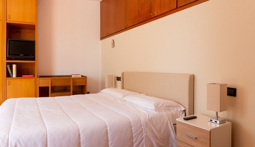 Standard Double Room, 1 Double Bed, Garden View, Garden Area