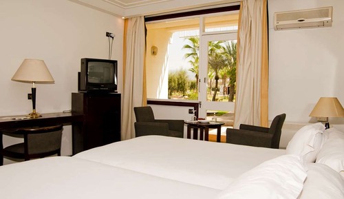 Single Room, Mountain View