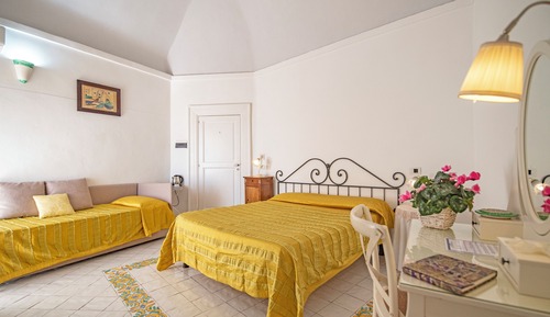 Standard Triple Room, Sea View