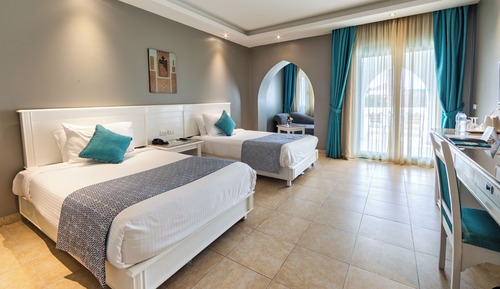 Superior Room, Garden View