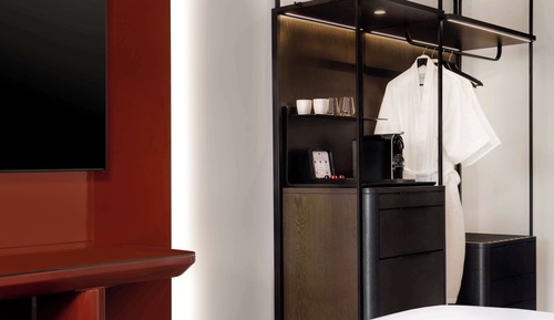 Room, 1 King Bed, Accessible (Mobility, Hearing, Roll-In Shower)