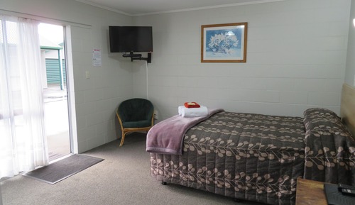 One Bedroom Apartment