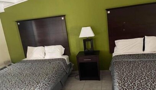 Basic Room, 2 Queen Beds, Smoking