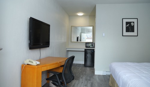 Standard Single Room, 1 Queen Bed