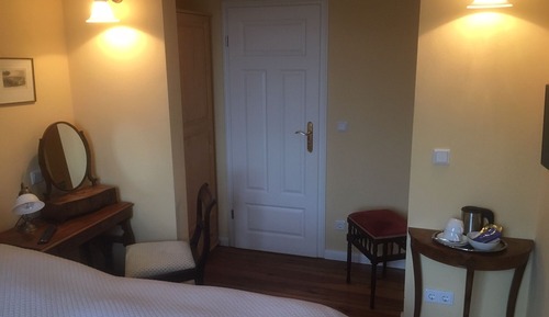 Basic Single Room (Elgin)