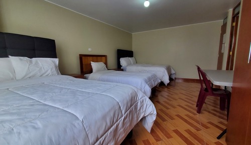 Family Room (Quintuple)