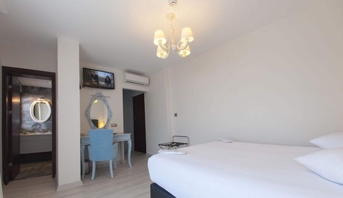 Standard Double Room, Lake View