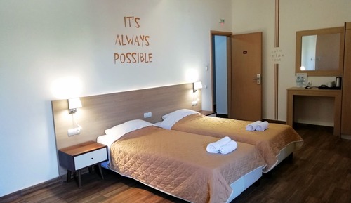 Deluxe Studio (3 Adults)