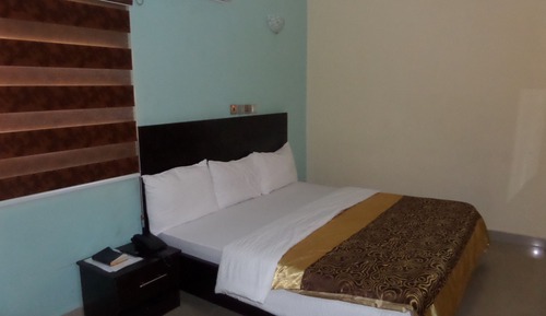 Classic Room, 1 King Bed