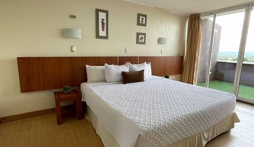 Comfort Suite, Balcony, Mountain View