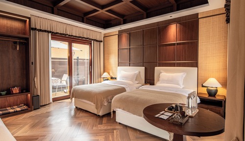 Senior Twin Room, Courtyard View