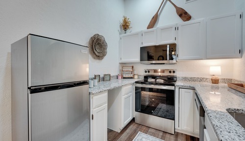 House (2 Bedrooms)