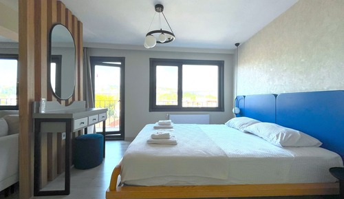 Exclusive Studio Suite, Balcony, Sea View