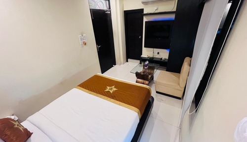 Economy Single Room, City View