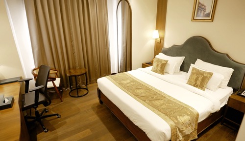 Superior Room, City View