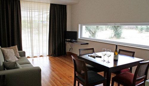 Suite, Balcony