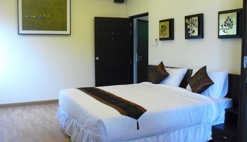 Alice River View Suite