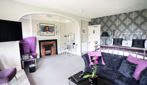 Luxury Suite