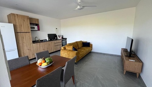 Superior Apartment, Beach View