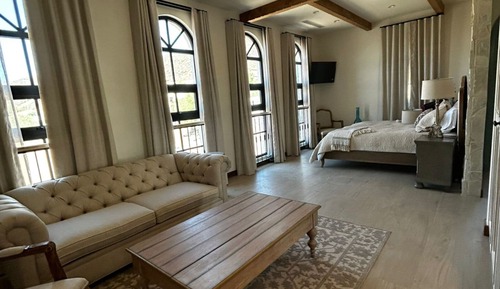 Superior Suite, Balcony, Vineyard View