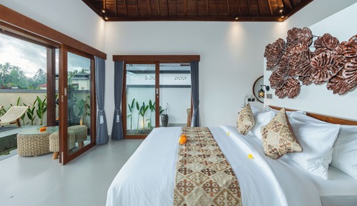 Deluxe Villa, Balcony, Pool View