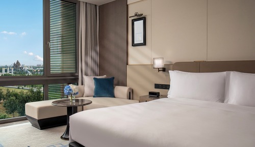 Suite, 1 Bedroom, Balcony