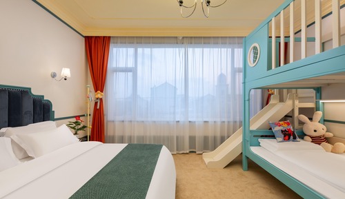 Elite Suite, City View